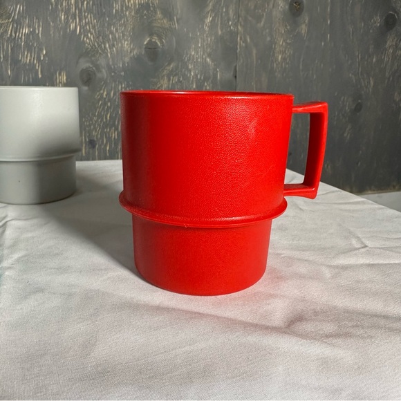 Tupperware Vibrant Mug Set - Red, Gray, Blue, Pink - Picture 12 of 16